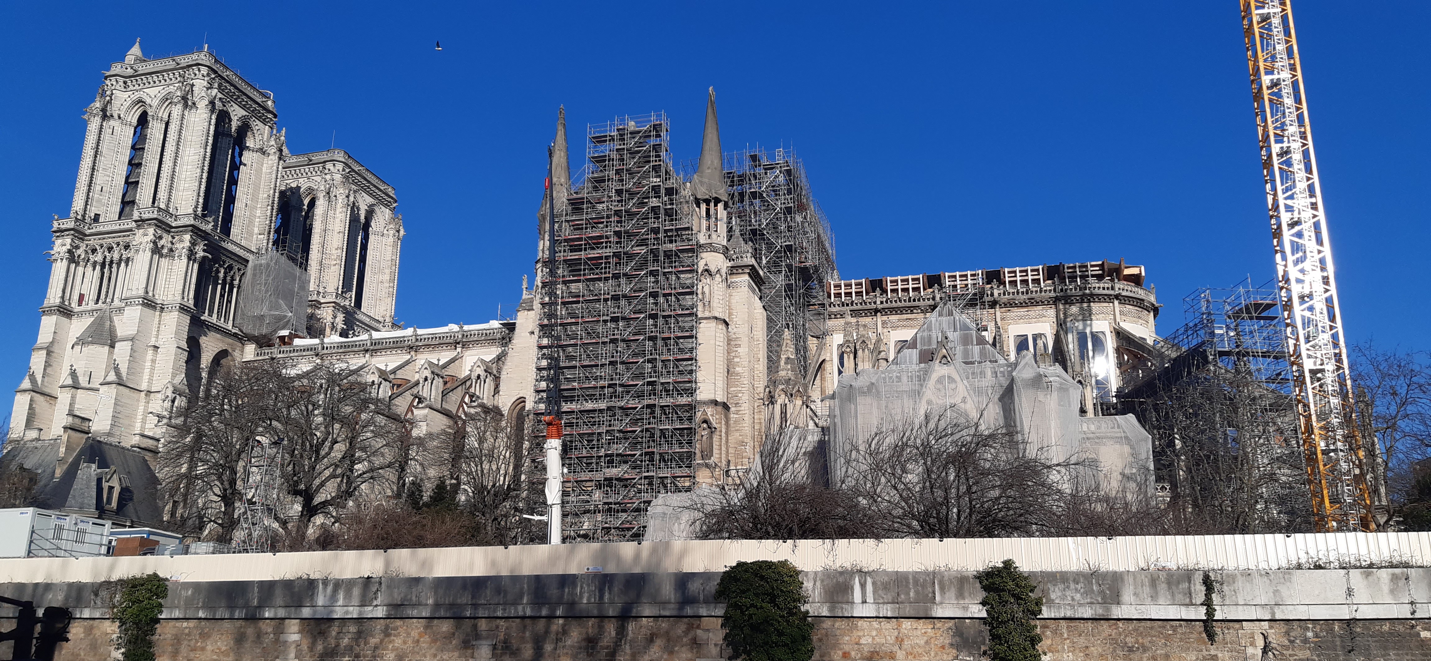 Mme la Ministre de la culture, il faut interrompre le chantier de la cathédrale Notre-Dame de Paris