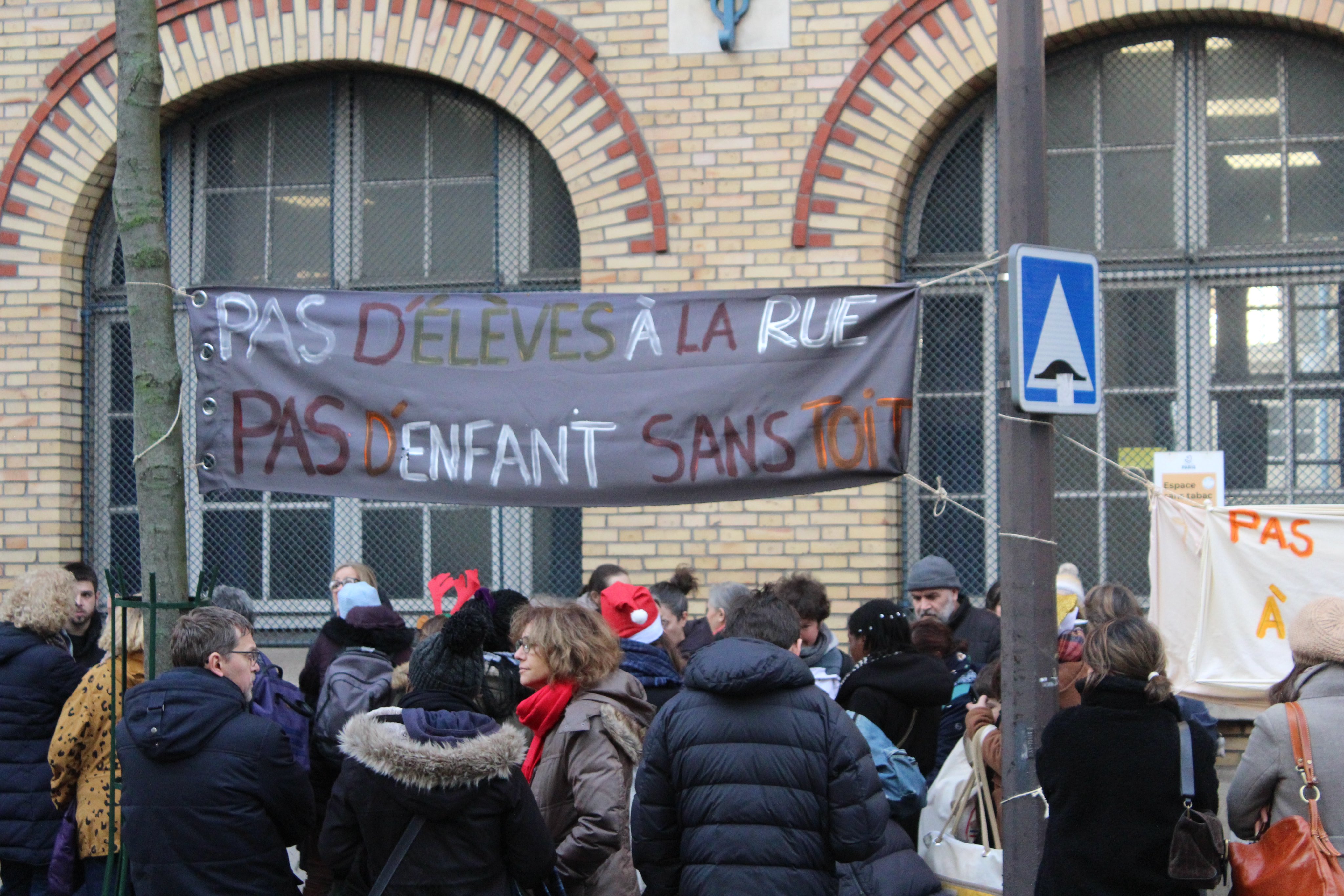 Contre le « réarmement civique » de M. Macron, nous ne déserterons pas